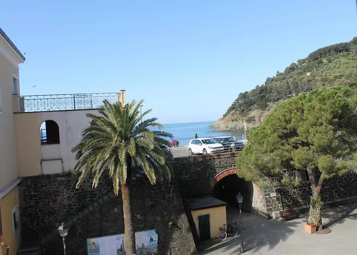 La Porta Delle 5 Terre Trilocali Бонассола